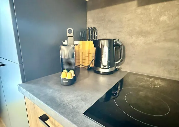 Апартаменти Mit Balkon Und Parkplatz *