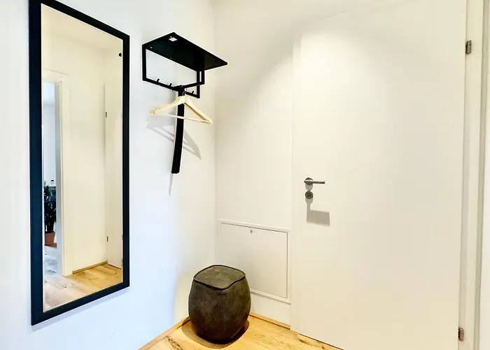 Mit Balkon Und Parkplatz Апартаменти Відень